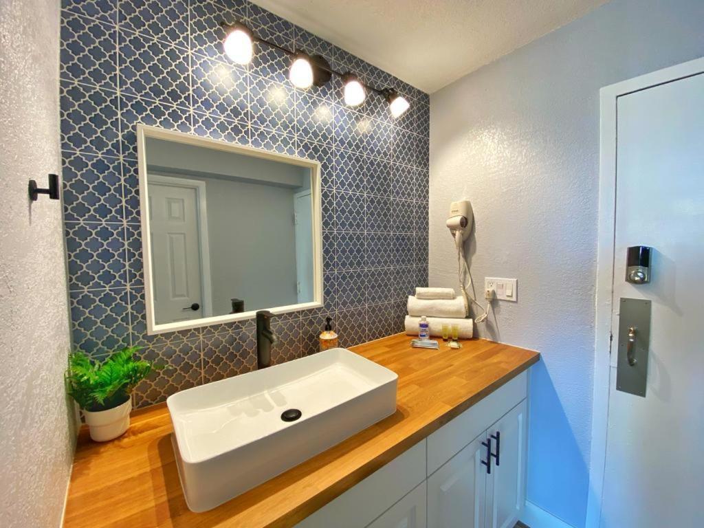 Castaways Resort Studios Daytona Beach Esterno foto